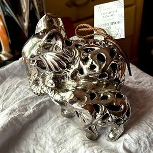 Silver , double elephant ,with trunk up.new with tag